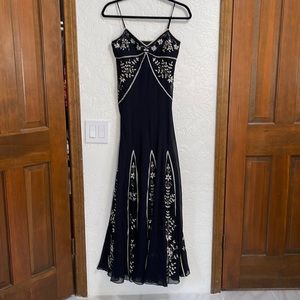 BCBG MAXAZRIA beaded and embroidered dress / gown